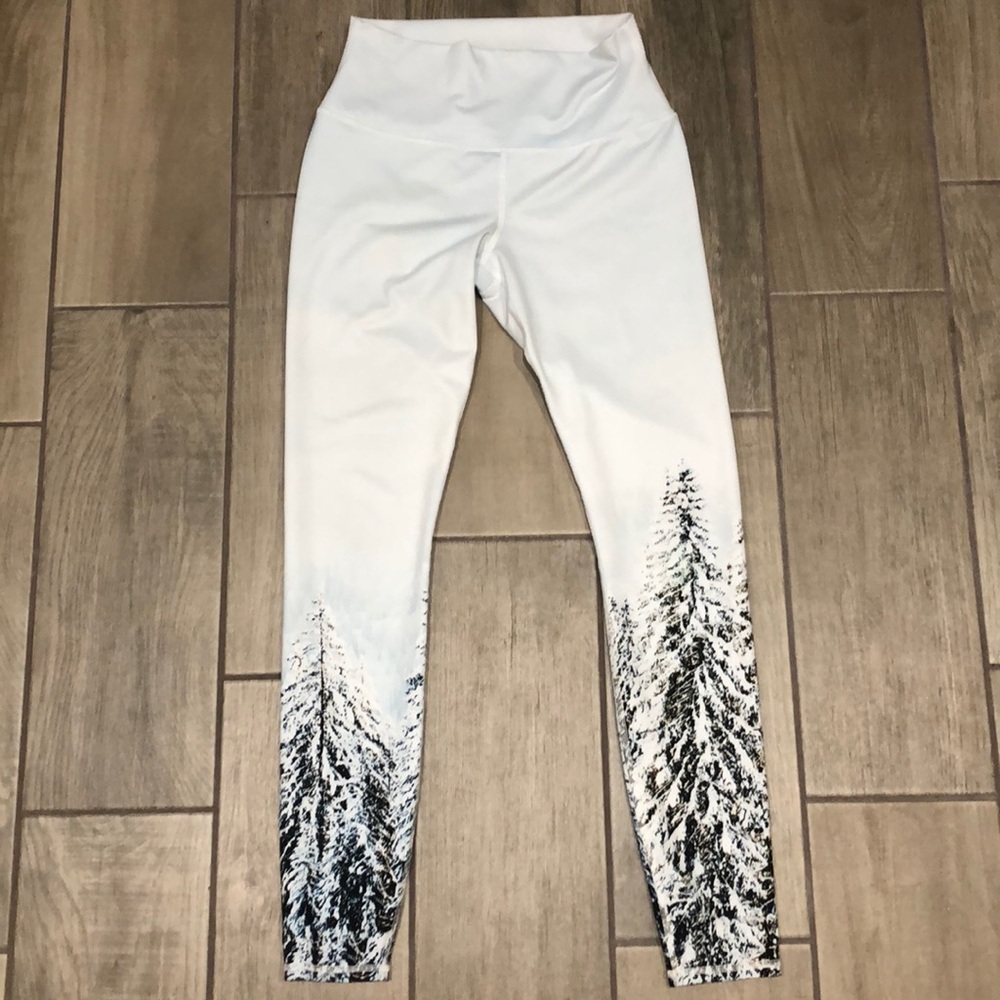 Alo Yoga  Workout leggings